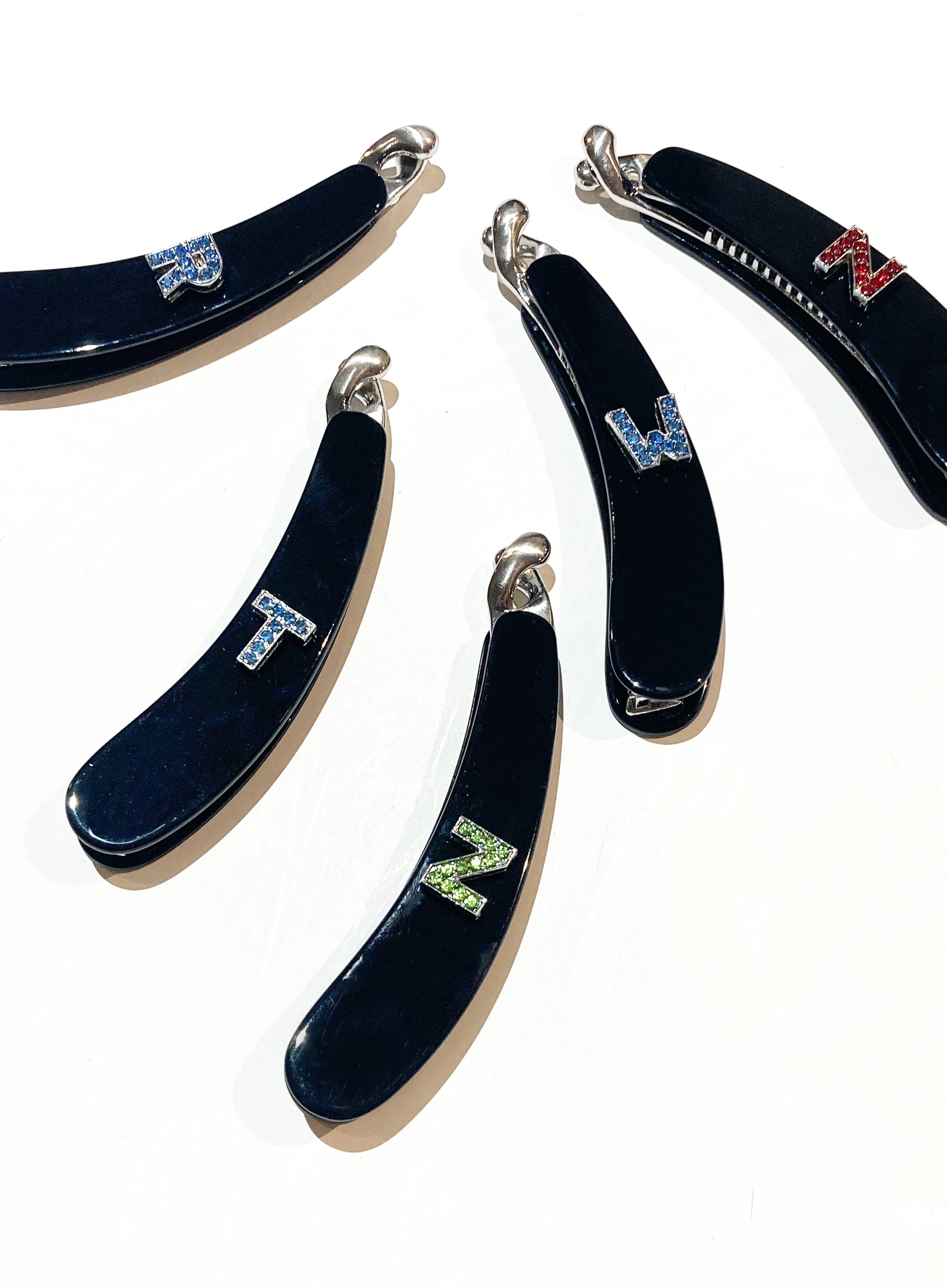 Caran Acetate Banana Clip - Nero Initial E