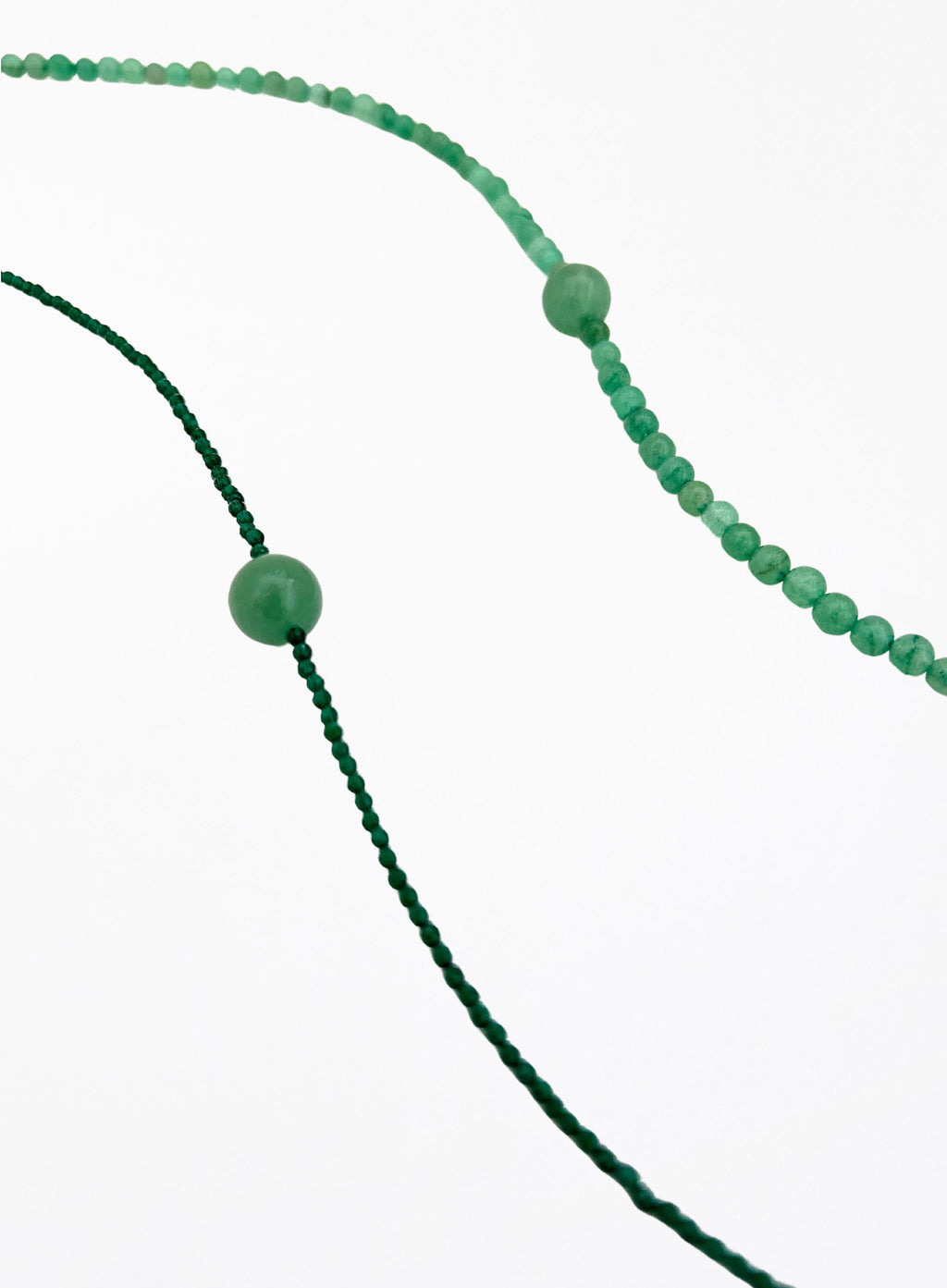 green stones beaded collar necklace