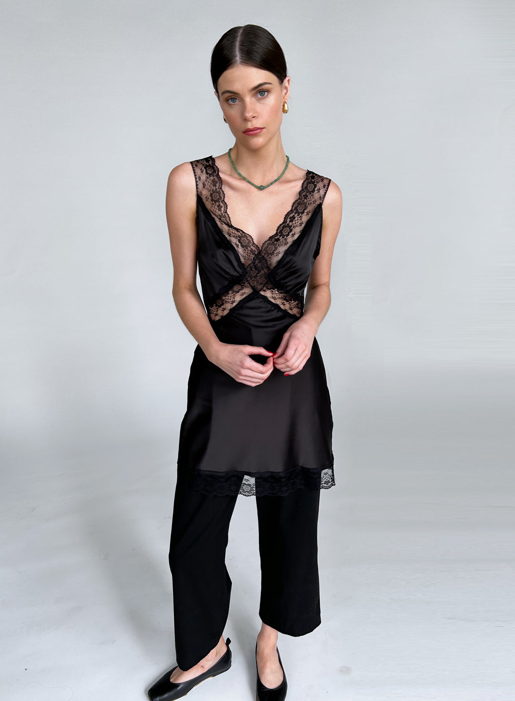 green stones beaded collar necklace