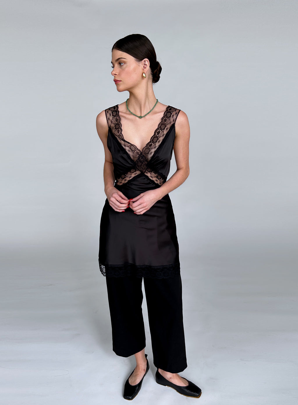 green stones beaded collar necklace