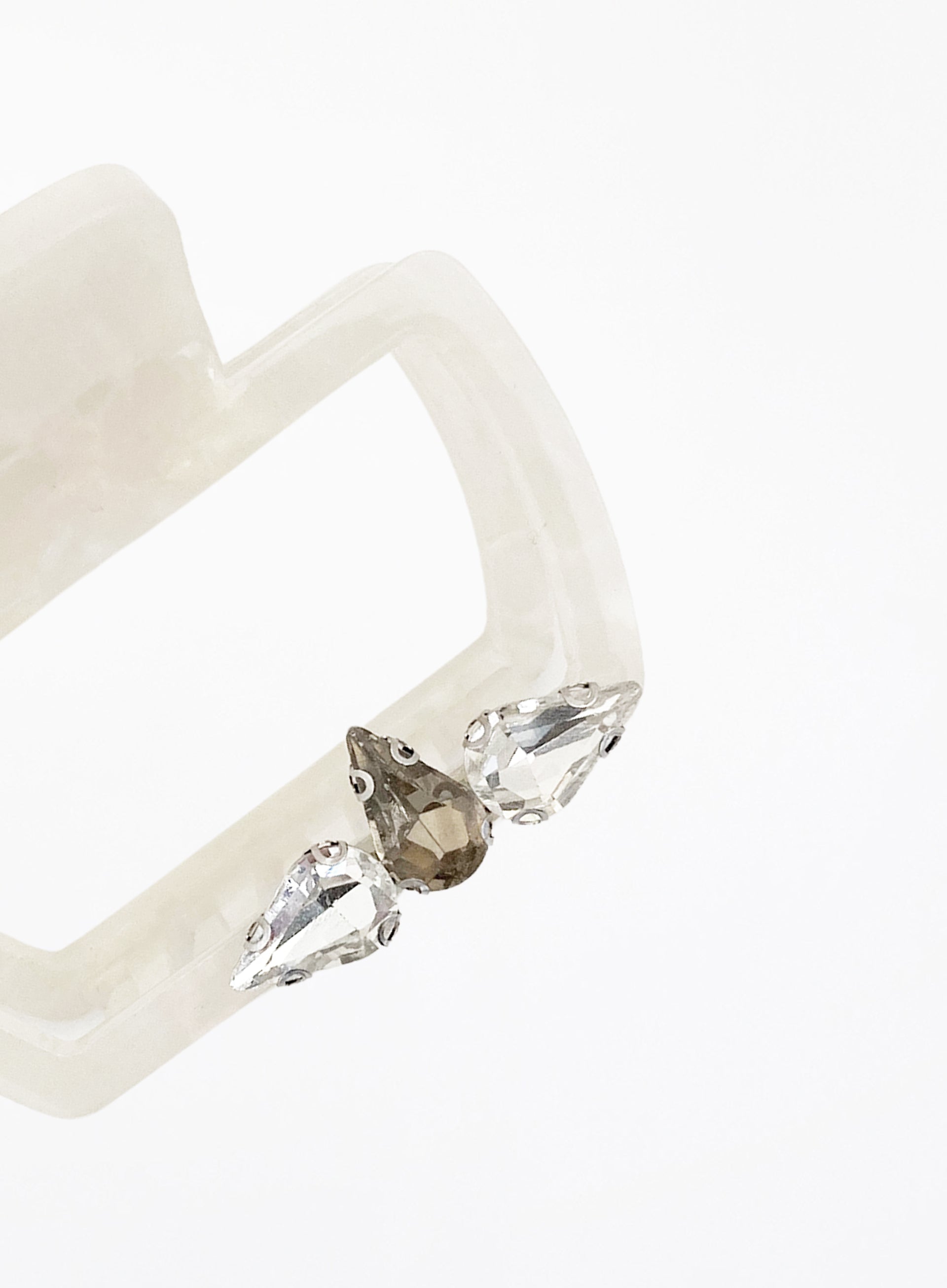 Jill Embellished Acetate Hair Claw - Pearl