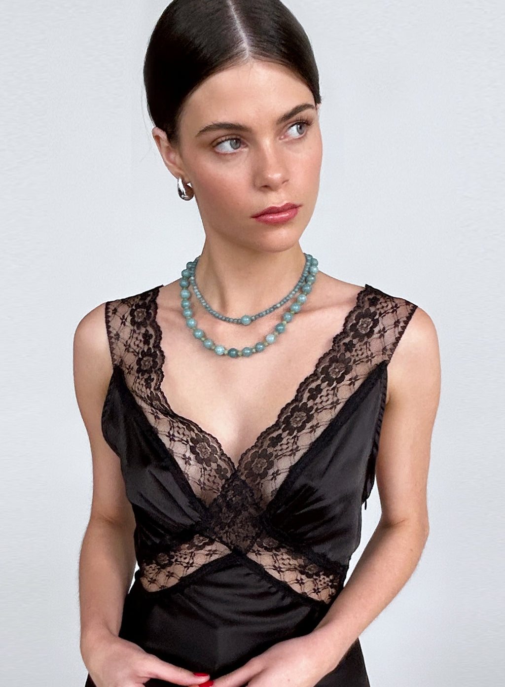 blue stones beaded collar necklace