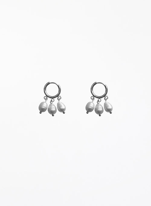 huggie hoops with three pearls earrings
