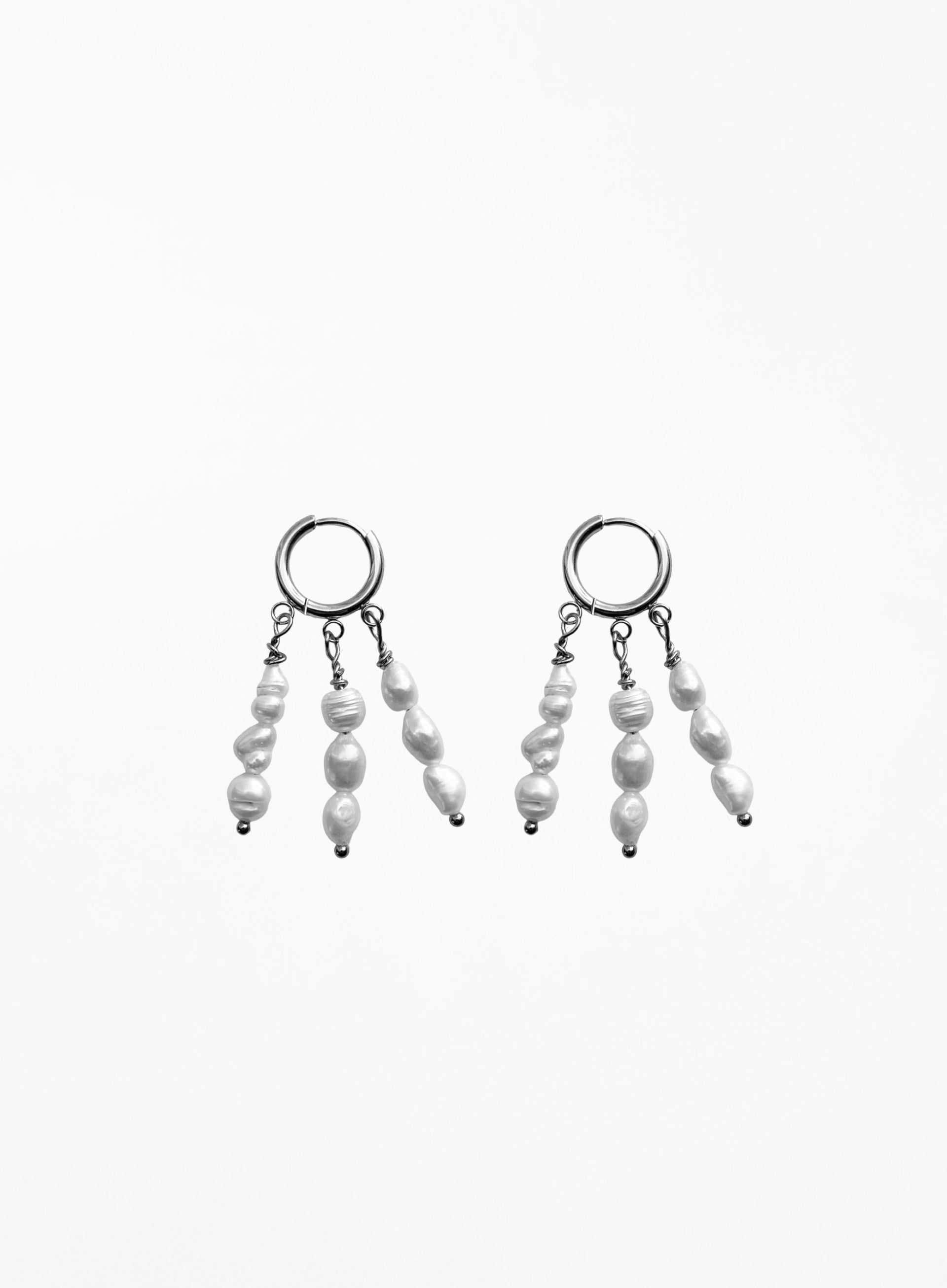 Tusse Trio Pearl Earrings