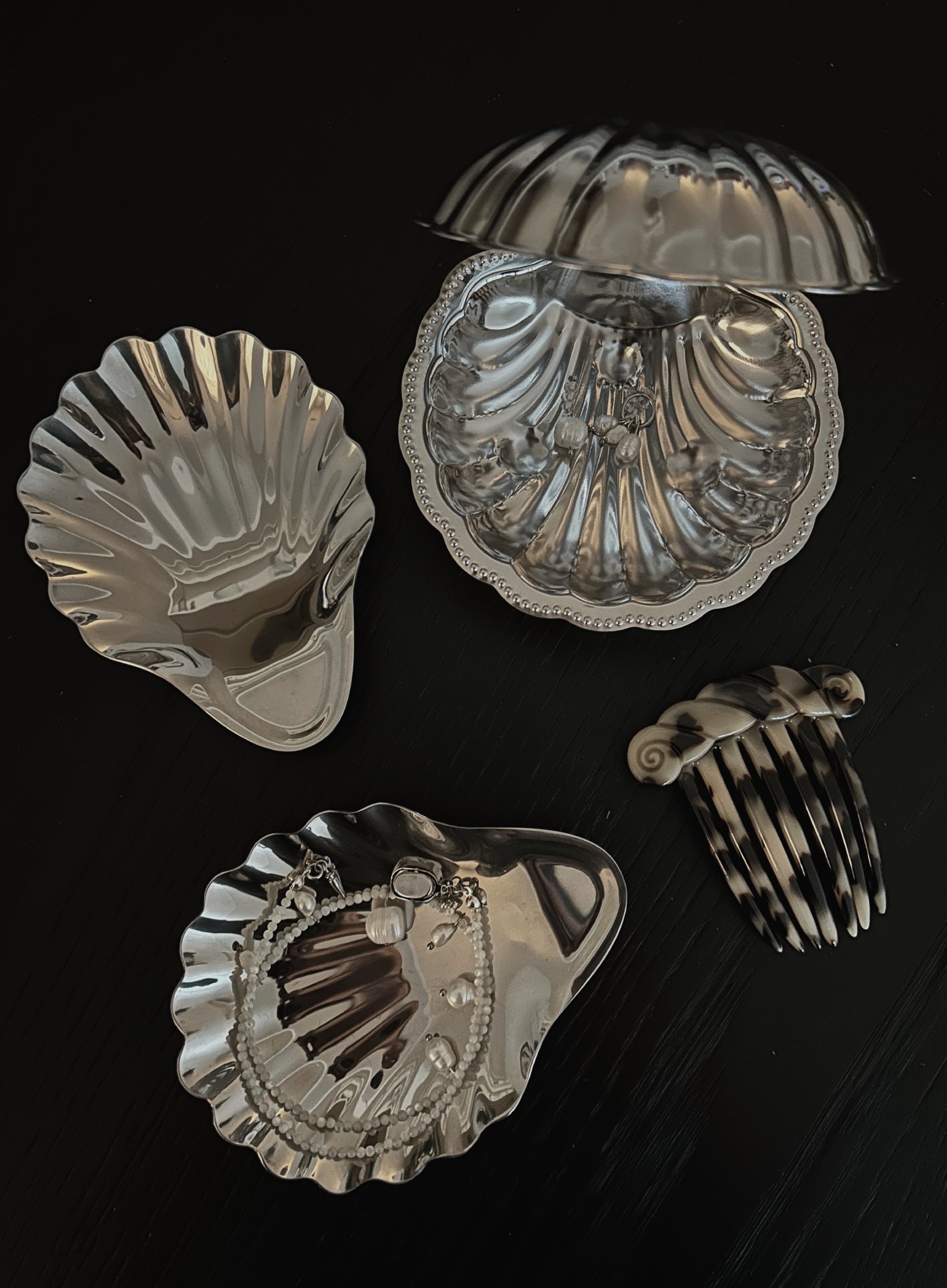 Peiner stainless steel shell trinket box