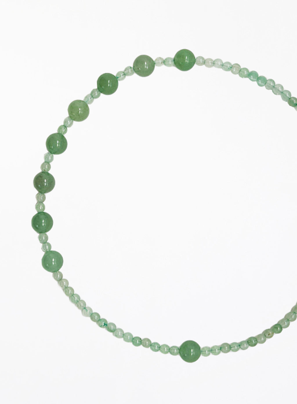 green natural stones beaded necklace