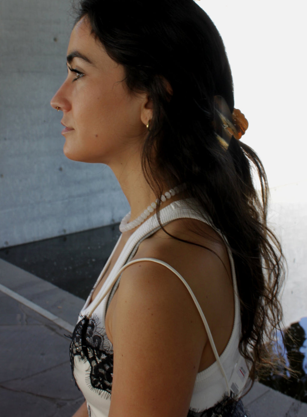 Woman with a ponytail wearing hair claw