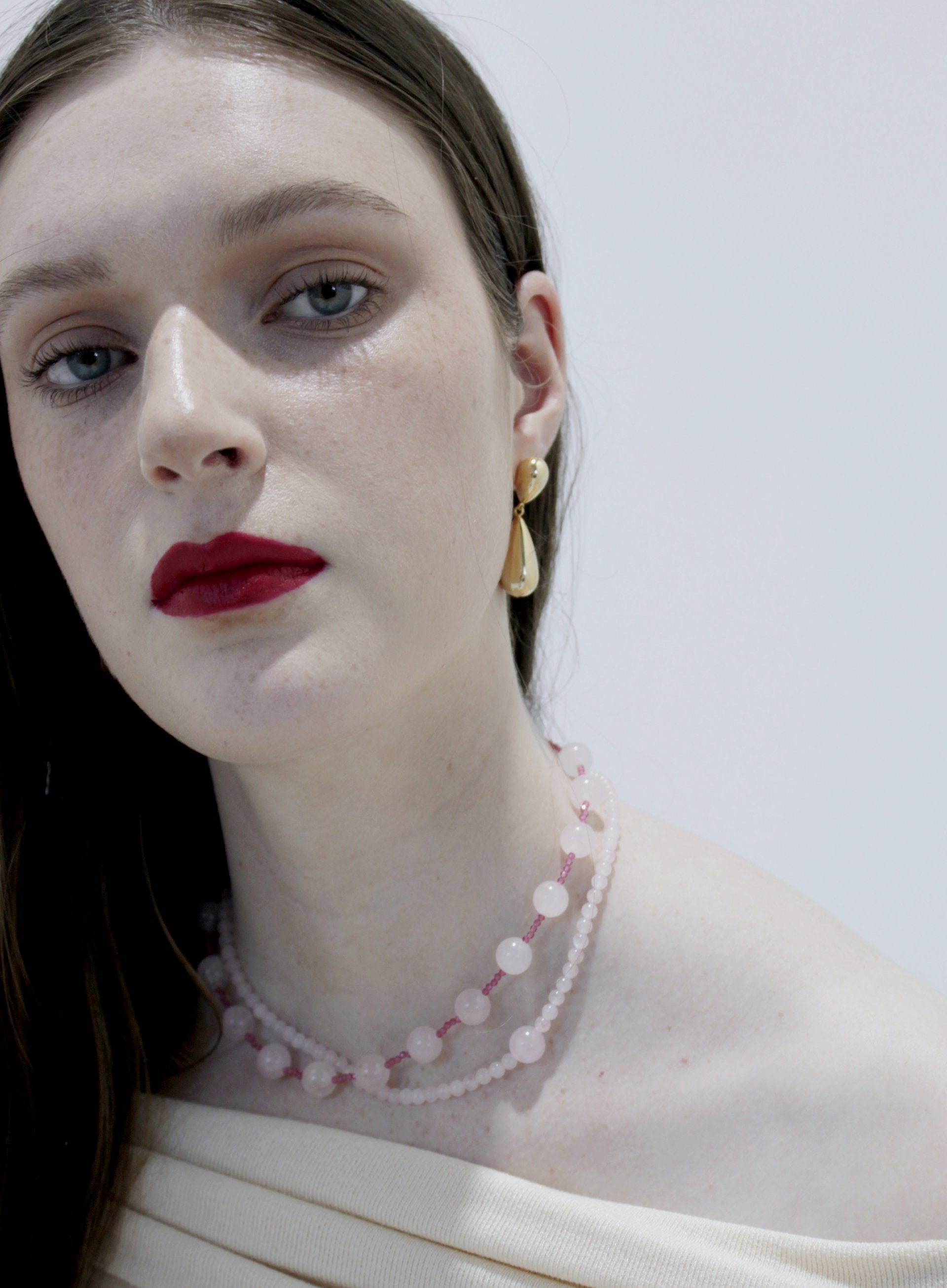 rose quartz beaded collar necklace