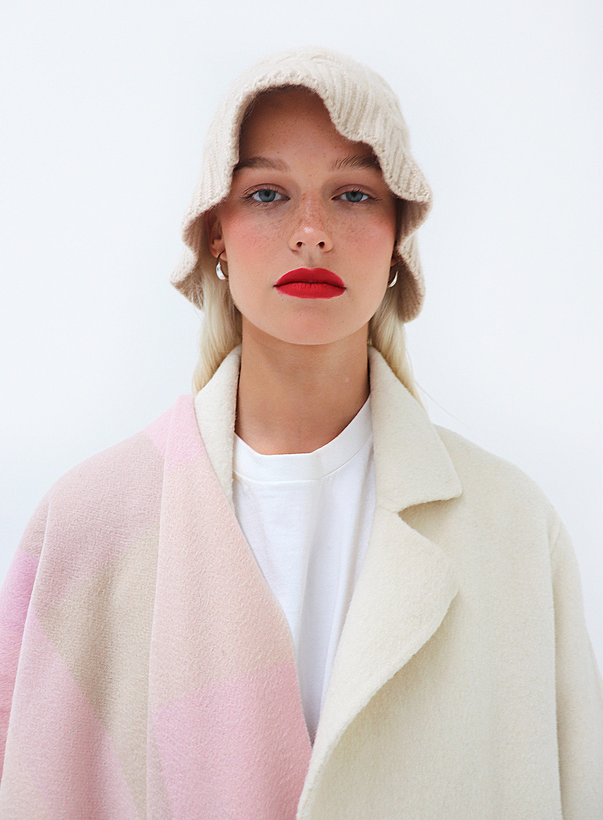 beige cashmere bucket hat